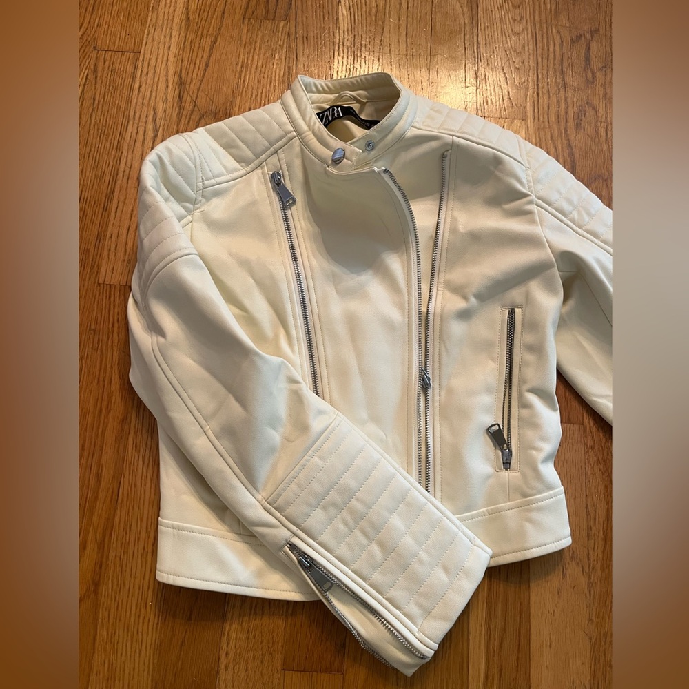 Zara women’s white leather jacket